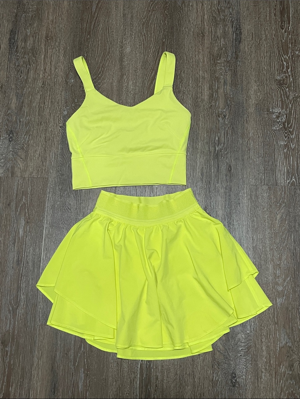 Like New Lululemon Matching Neon Yellow Tennis Set. Size Top 4/ Bottom 2*Long